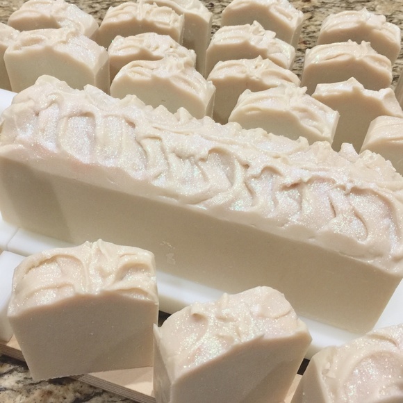 Coconut fragrance handmade soap. ( set of 5 ) - Picture 5 of 6